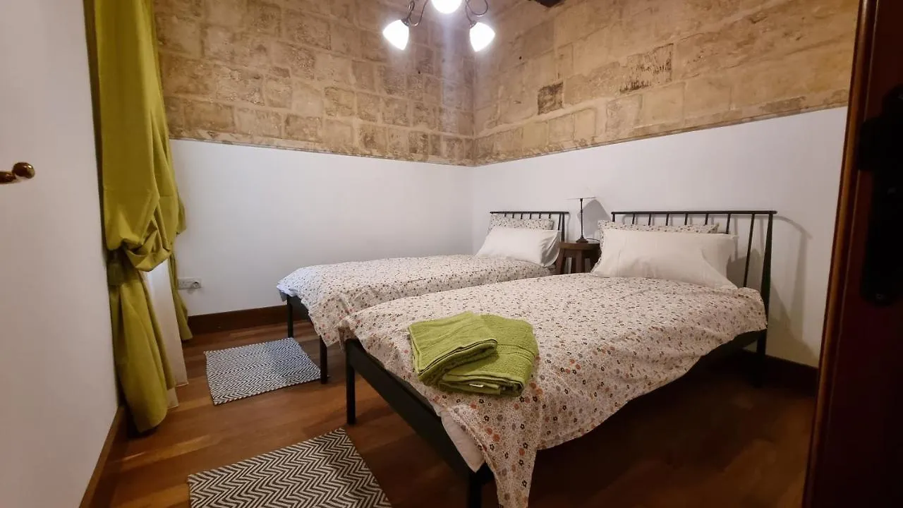 Vallettacharme - 2 Bedrooms Flat In The Heart Of The City